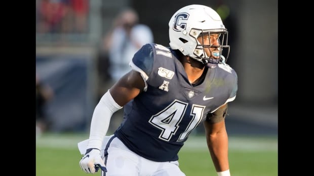 UConn‌ ‌Linebacker‌ ‌DJ‌ ‌Morgan‌